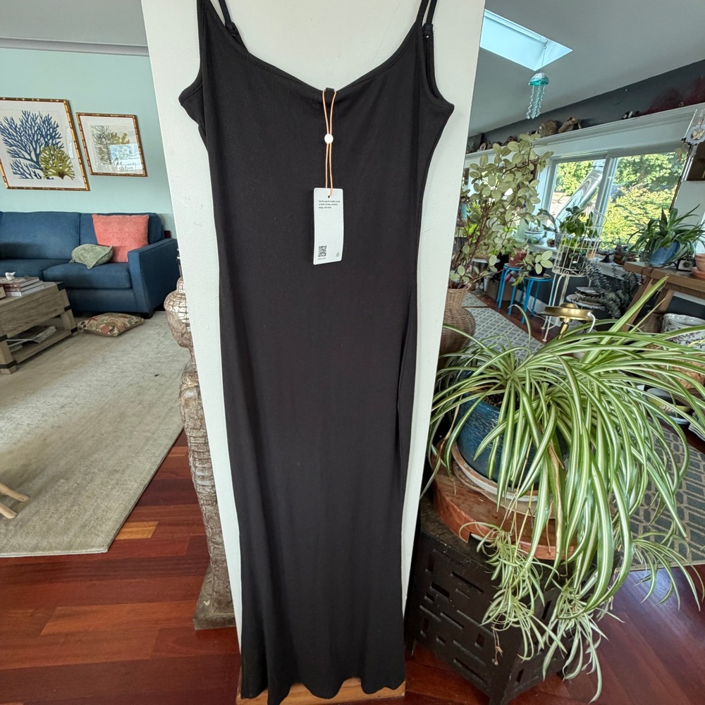 Quince Maxi Dress Womens M Black NWT Ribbed Tencel Spaghetti Strap Quiet Luxury